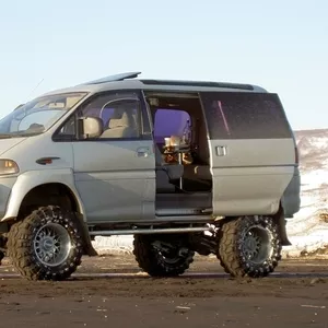 Услуги,  заказ,  аренда,  прокат микроавтобуса MMC Делика Delica (4WD). А