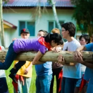 Тренинги по командообразованию (teambuilding,  тимбилдинг),  веревочные курсы