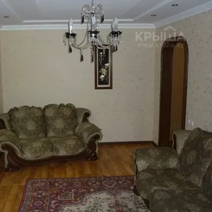 Продам 4-х комнатную квартиру у/п за  65 000$ в 8 мкр.