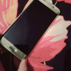 Срочно продам Samsung galaxy s6 edge gold 