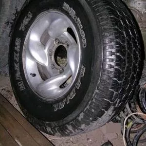 всесезонную резину,  акжар maxxis bravo radial 